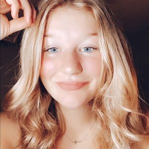 Meet your Posher, Mikayla